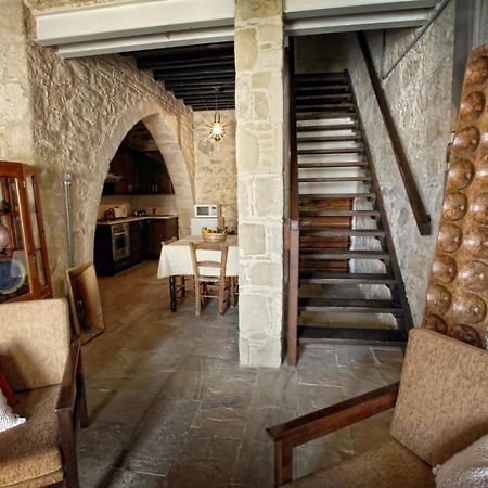 Leonidas Village Houses Goudhi Экстерьер фото